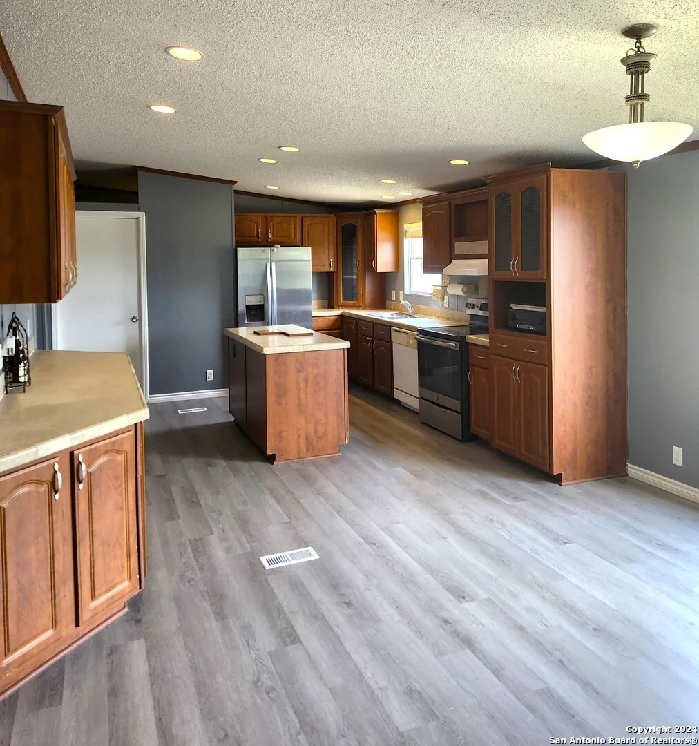 Photo of 905 COUNTY ROAD 3821