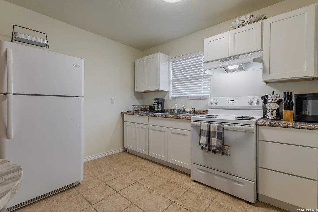 Photo of Unit UNIT24 at 391 Riverside