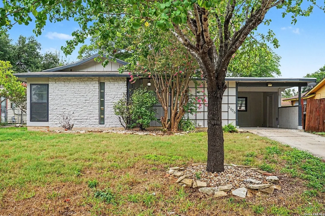 Photo of 3606 Versailles Dr