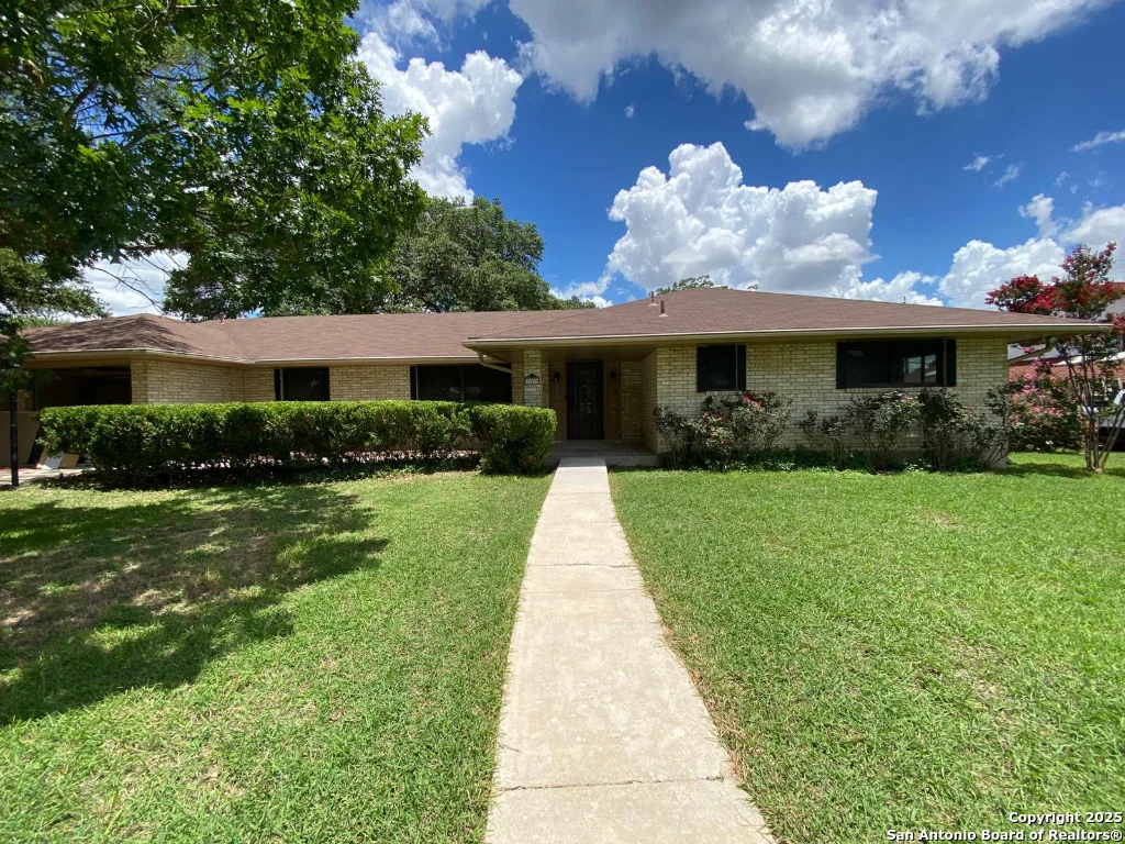 Photo of 749 Windrock
