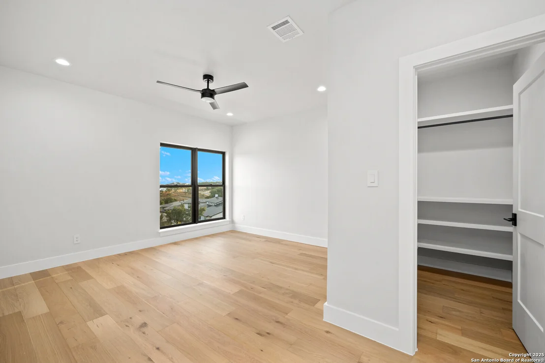 Photo of 9539 Lenox Hill