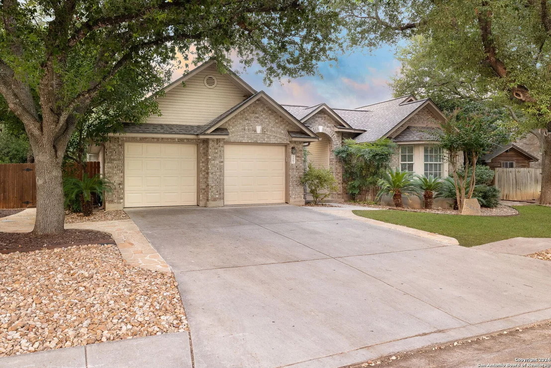 Photo of 2443 OAKLINE DR