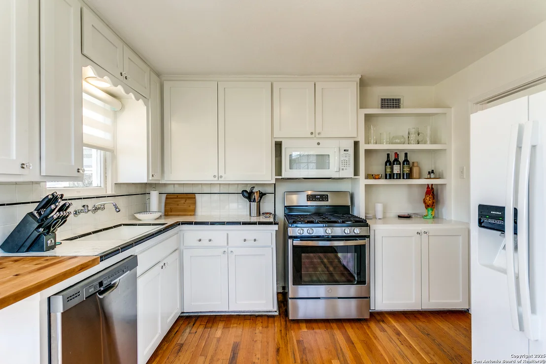 Photo of 447 Harmon