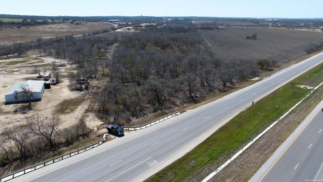 Photo of 44± AC S Loop 1604 E