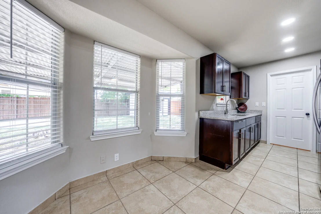Photo of 9622 five forks