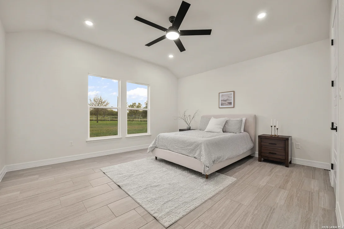 Photo of 100 W MEDIUM MEADOW DR