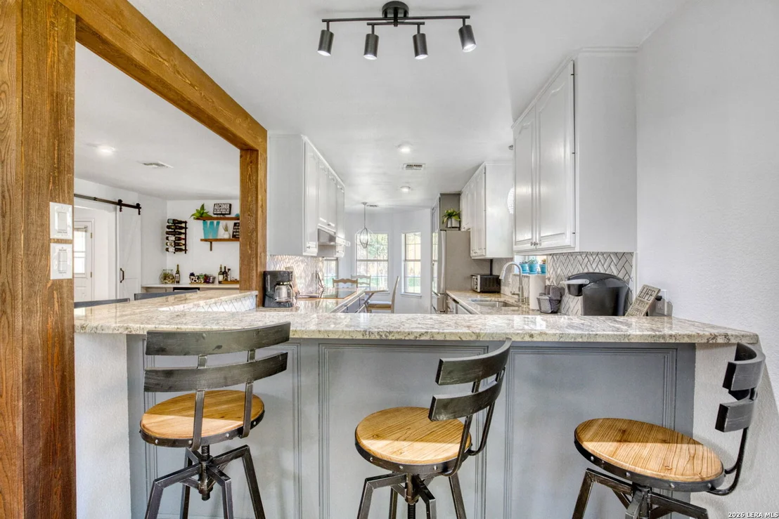 Photo of 205 EDGEWOOD DR