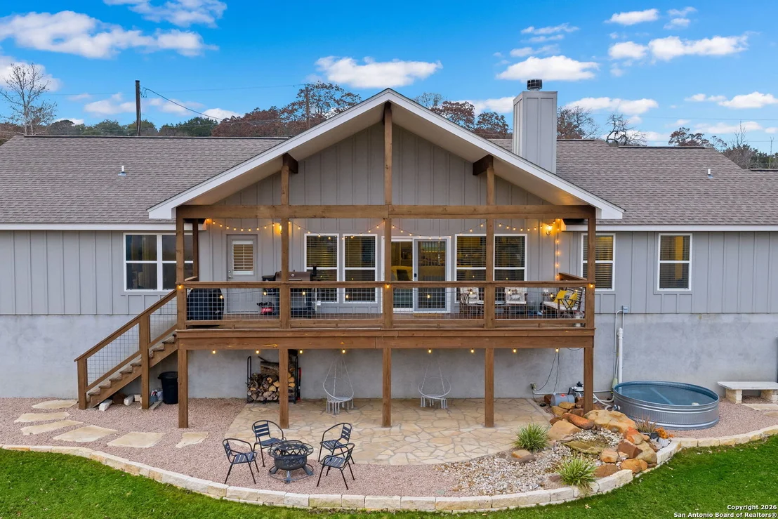Photo of 138 W Holly Hill Dr