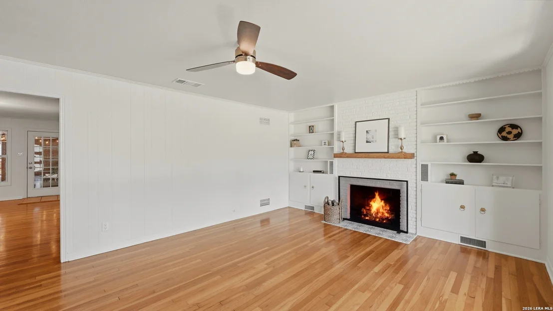 Photo of 596 WILLOW AVE