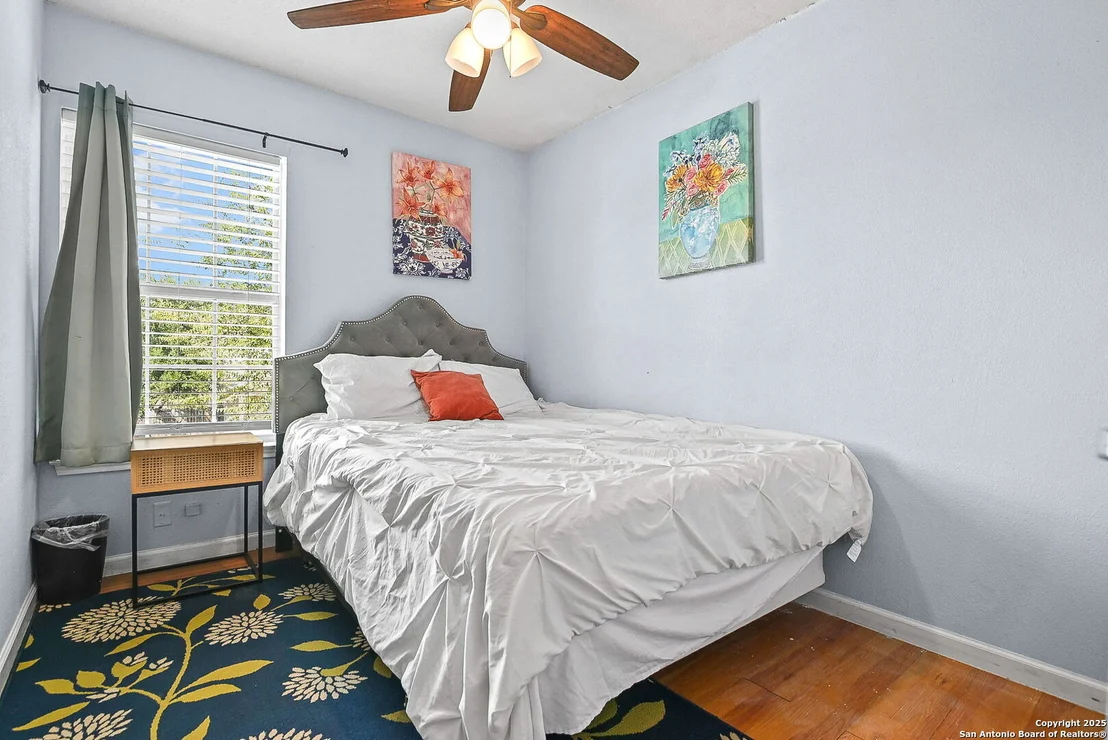 Photo of 10110 Cedarvale