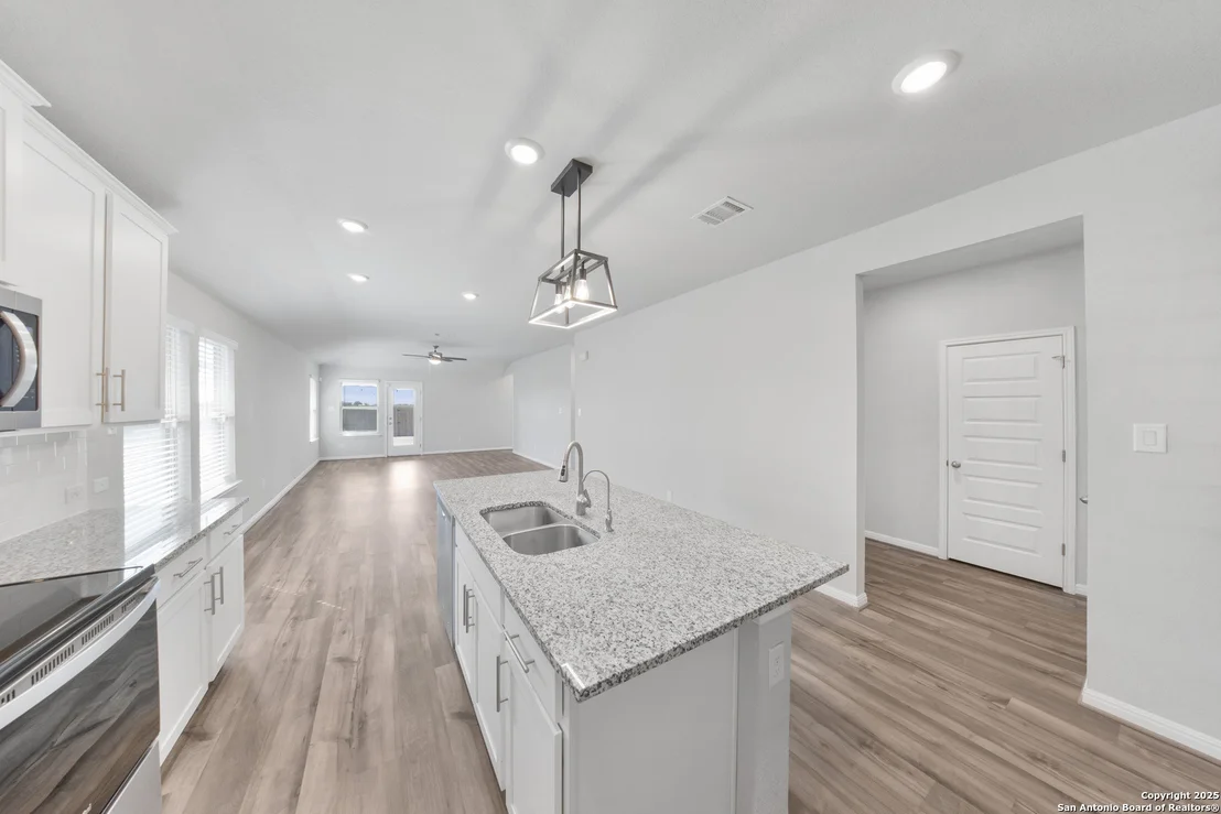 Photo of 752 Clara Park