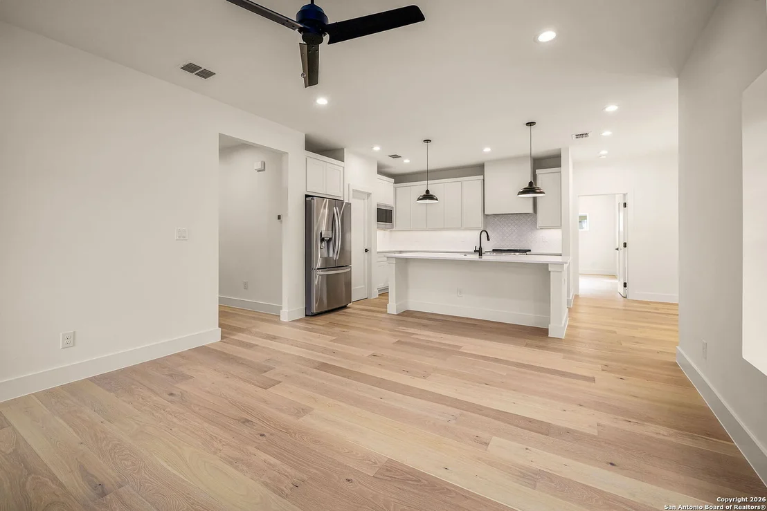 Photo of 1672 Hillcrest Forest