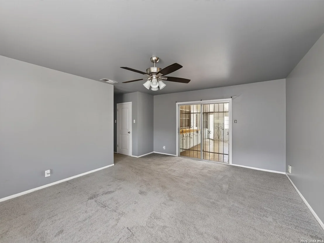 Photo of 621 Balfour Dr