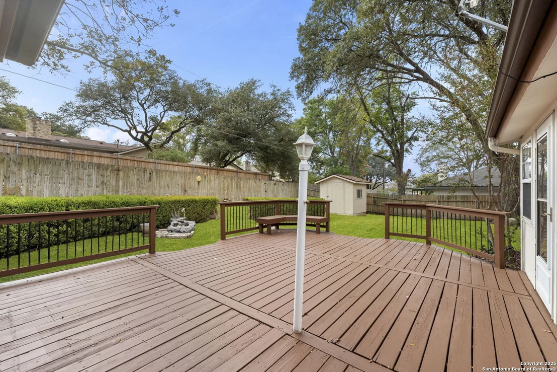 Photo of 5922 Windhaven