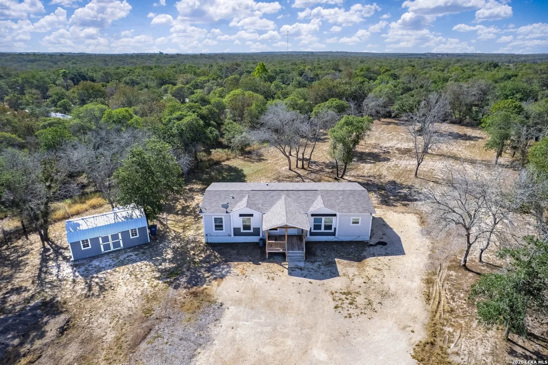 Photo of 209 Sandy Oaks Dr