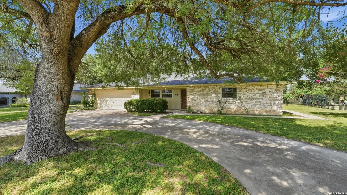 Photo of 603 RIVER OAK DR