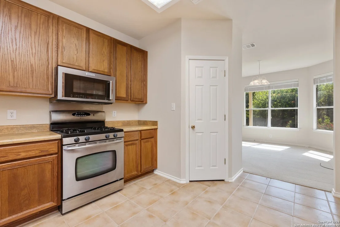 Photo of 14204 Auberry