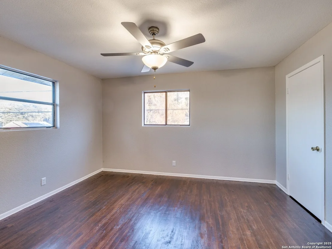 Photo of 302 REGENT