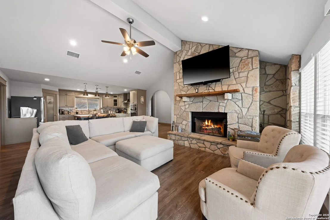 Photo of 138 W Holly Hill Dr