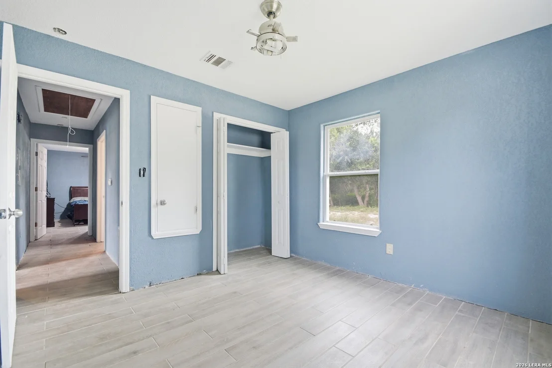 Photo of 939 W Harding Blvd