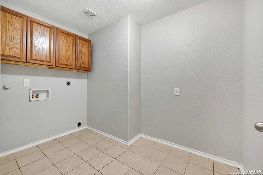 Photo of 611 PARK PT