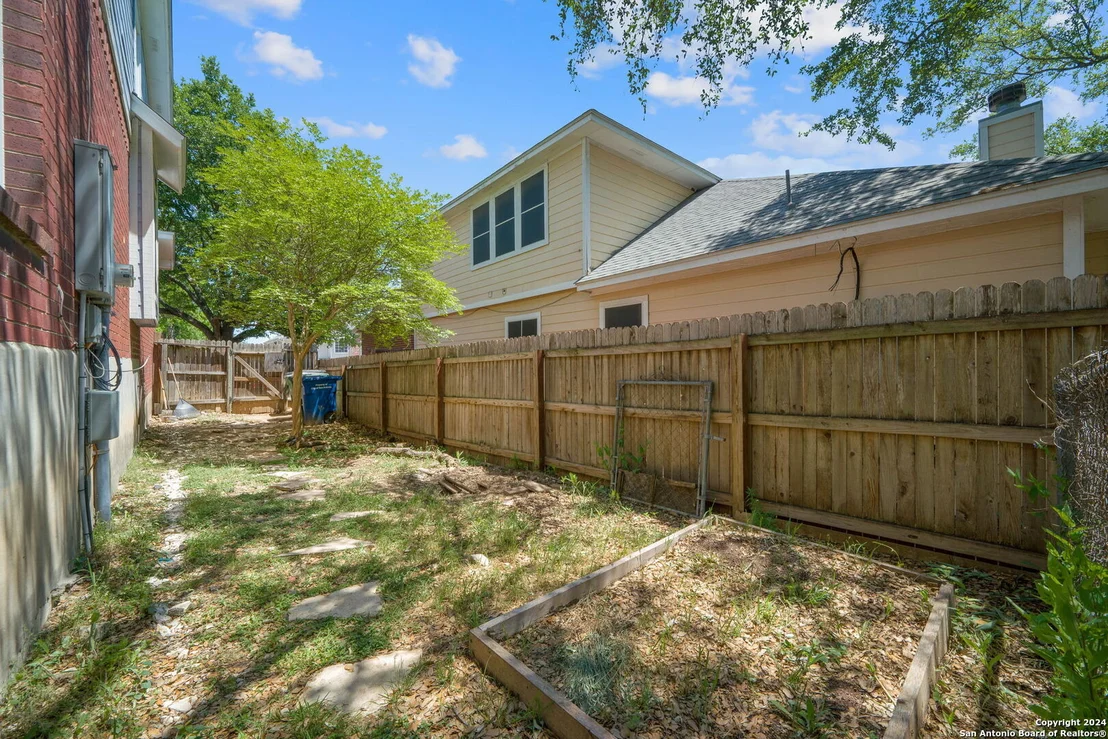 Photo of 15831 AUGUSTA COR