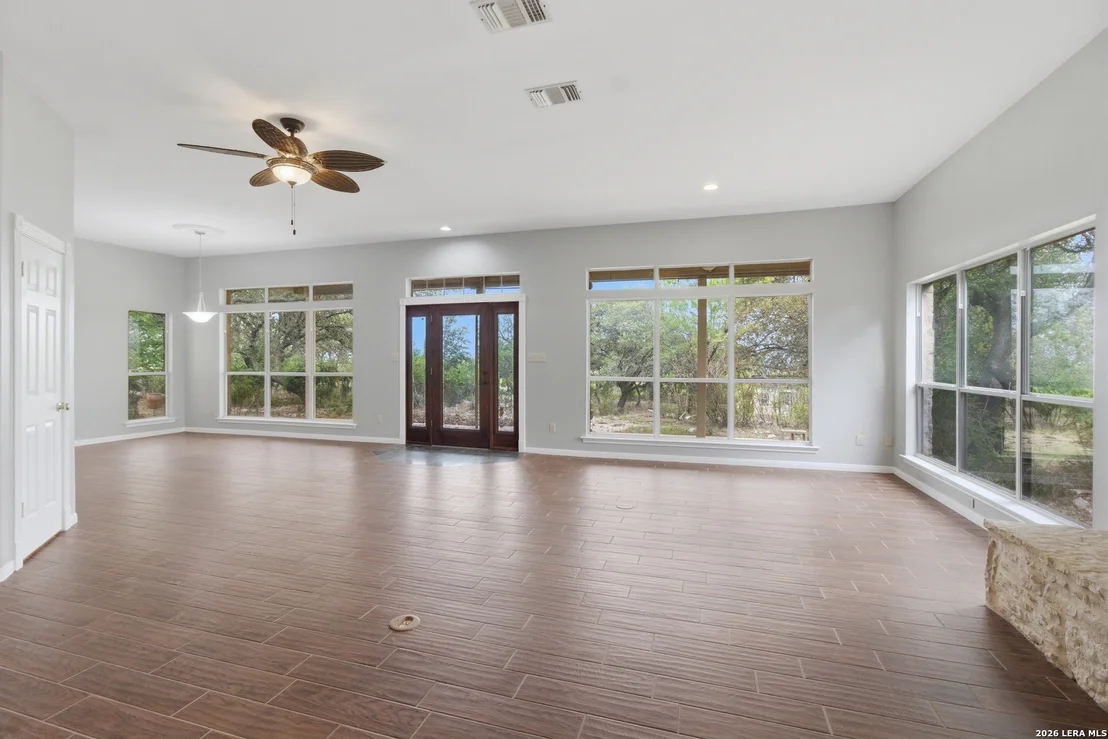 Photo of 292 Phillip Dr