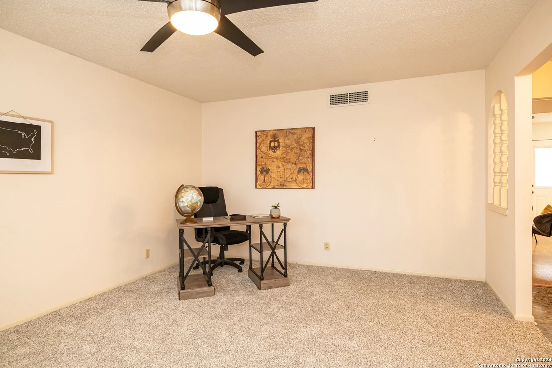 Photo of 6018 GRAND Point