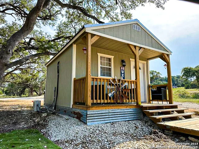 Photo of 1841 Oak Meadows