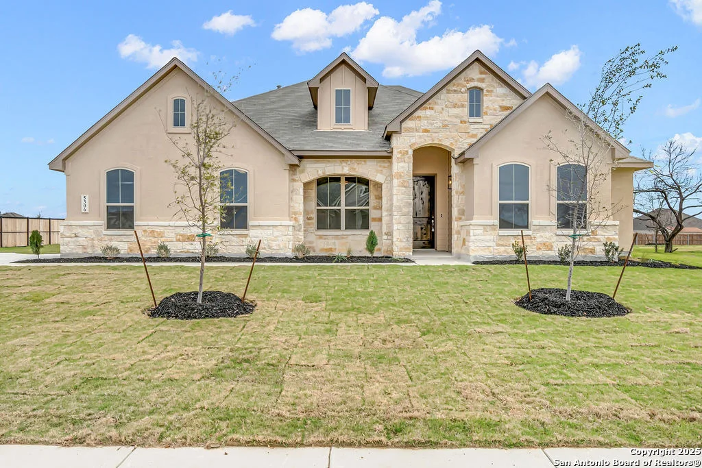 Photo of 5306 Guston Hall