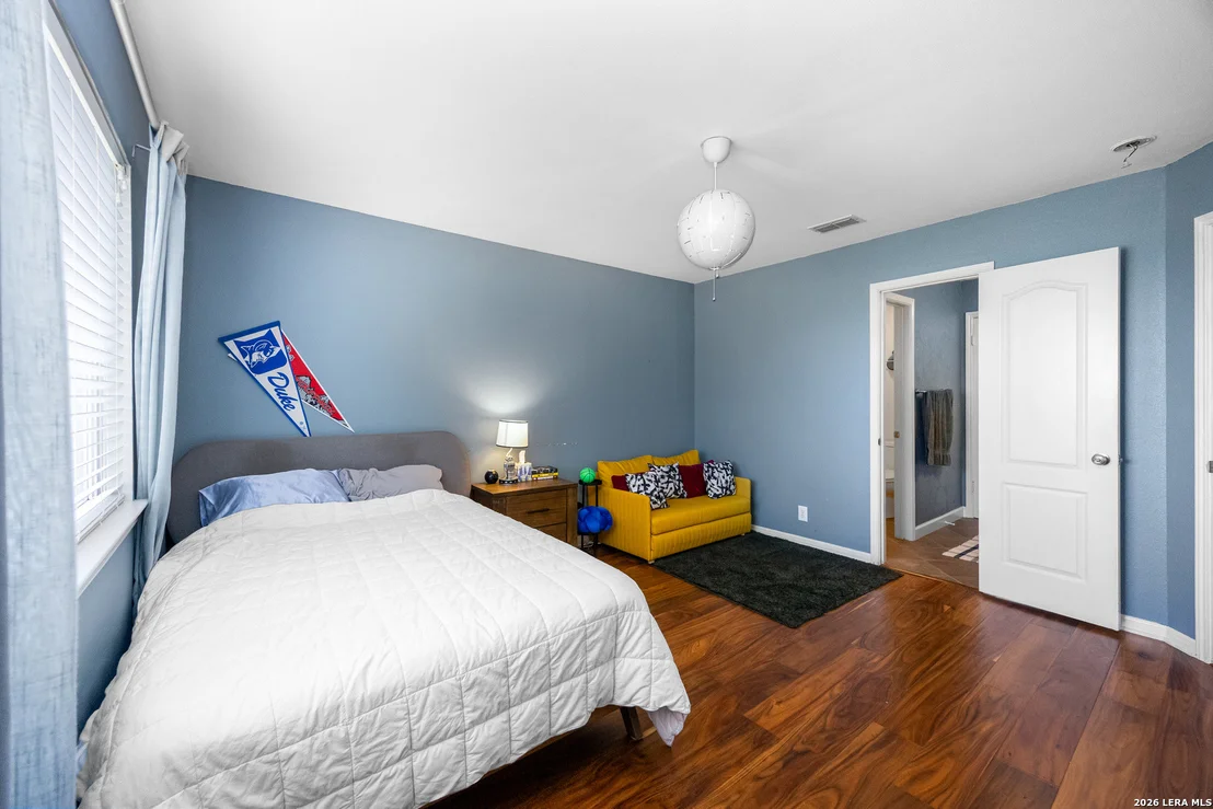 Photo of 1059 Flagstone