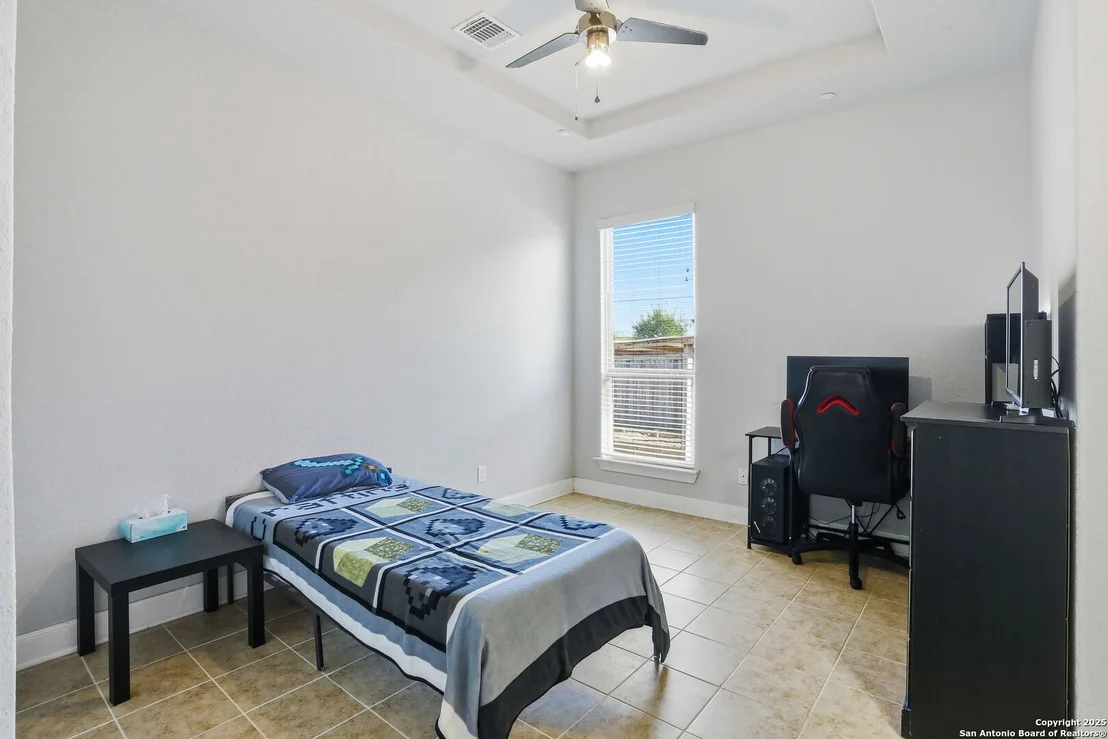 Photo of 6014 DEWDROP LN