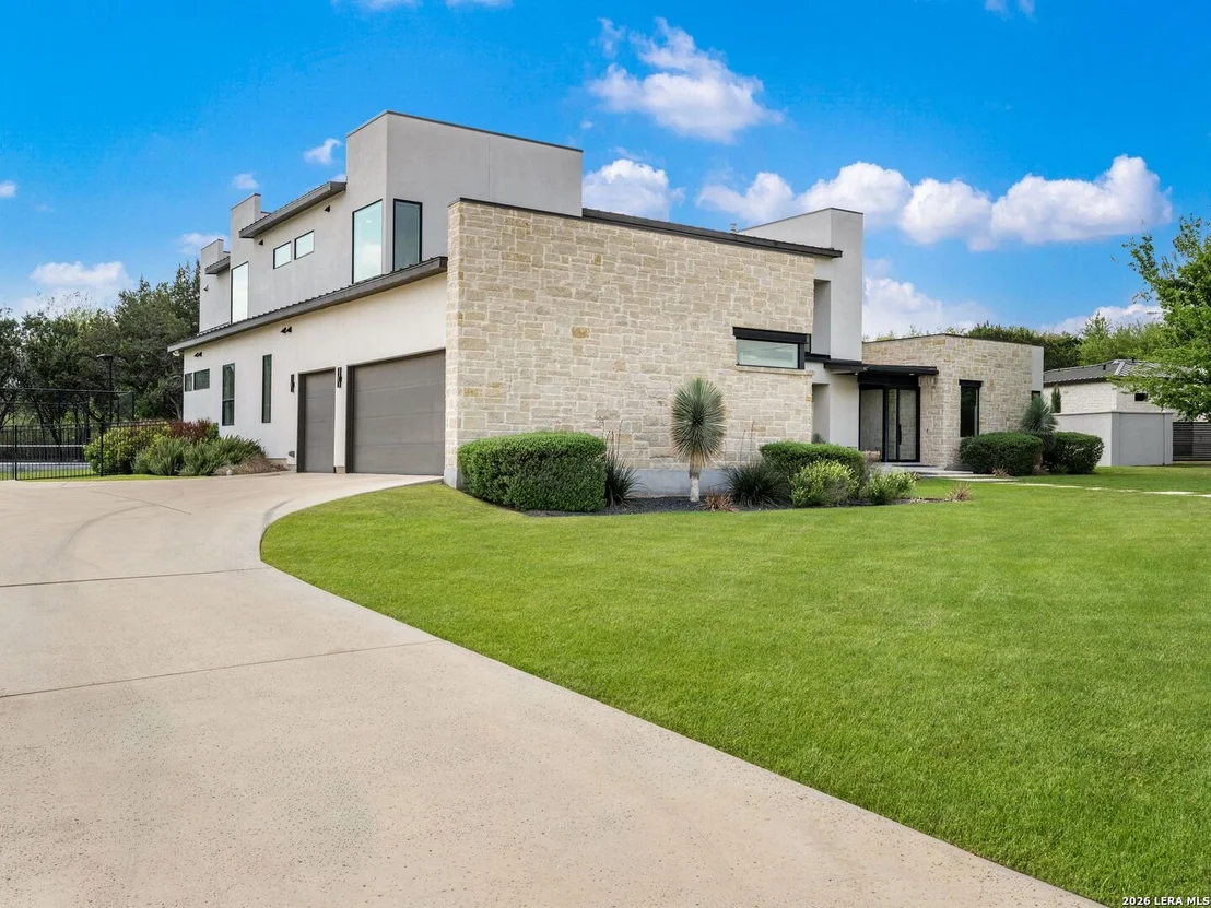 Photo of 211 Wellesley Hill