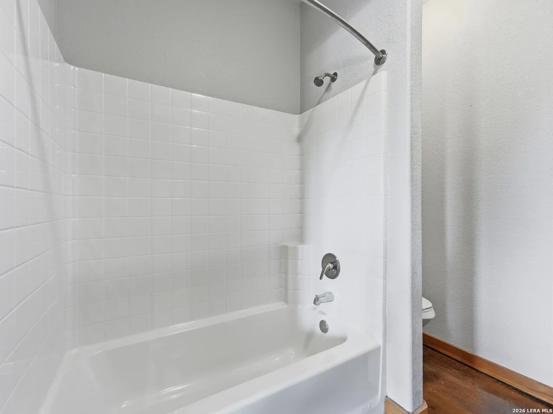 Photo of 412 Bear Springs Trl