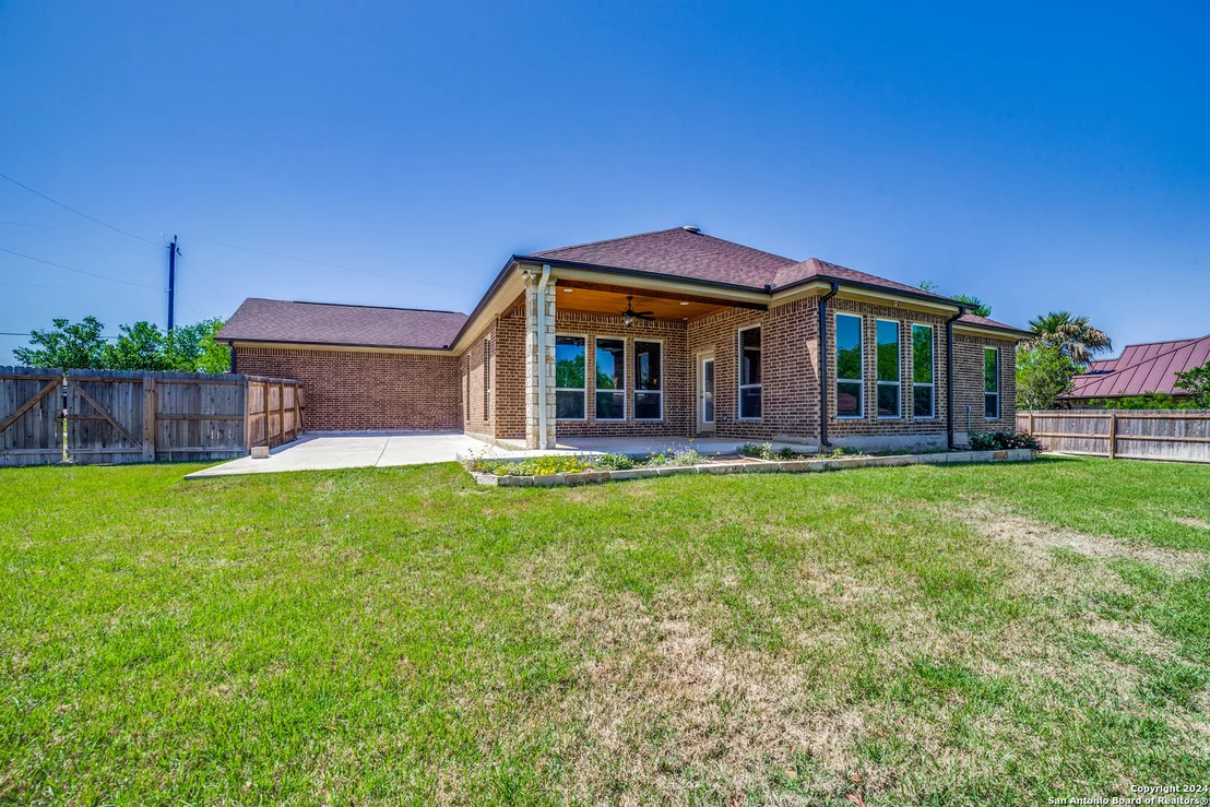 Photo of 712 COUNTY ROAD 3823