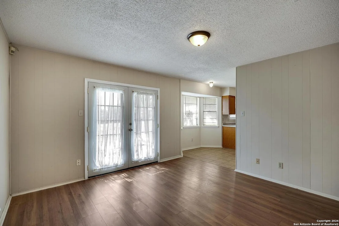 Photo of 5918 BENNINGTON DR