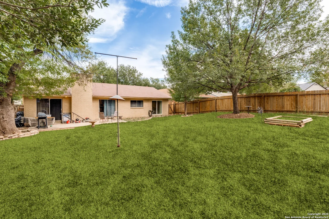 Photo of 4913 Crestwood
