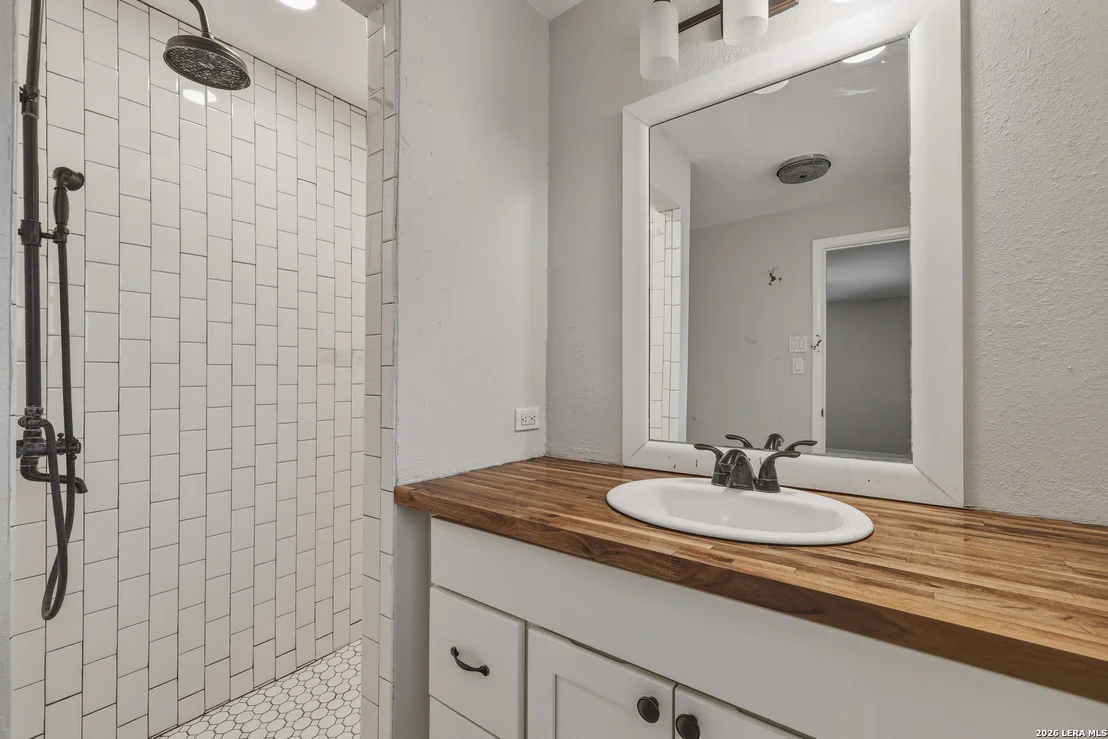 Photo of 630 Rocklyn