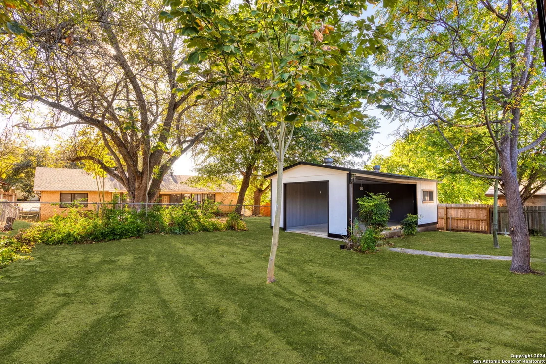 Photo of 5930 Forest Ridge