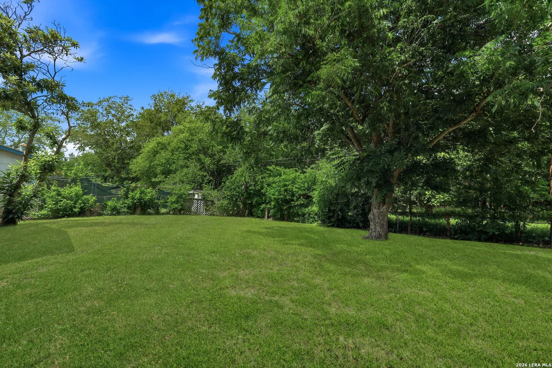 Photo of 6707 Pear Tree