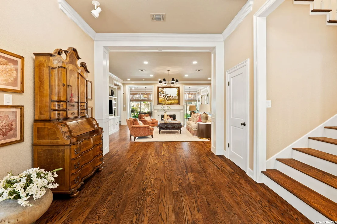 Photo of 2 CHATSWORTH WAY