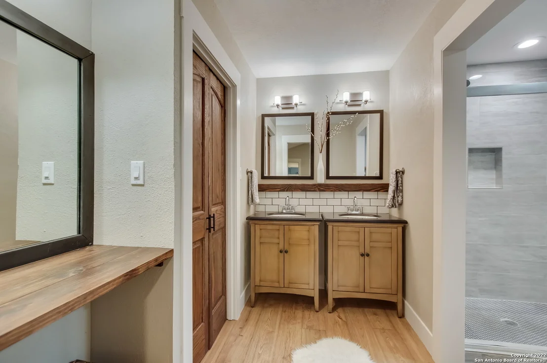 Photo of 15907 TOP RAIL ST