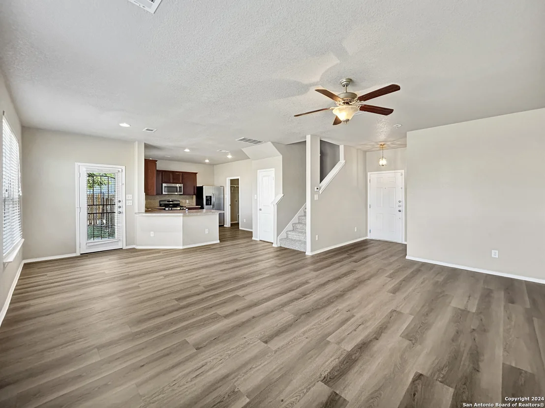 Photo of 6534 CANDLEDIM CIR