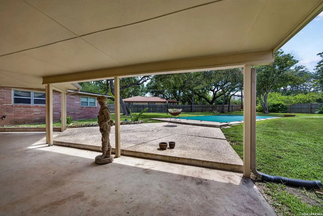 Photo of 105 DORIS DR