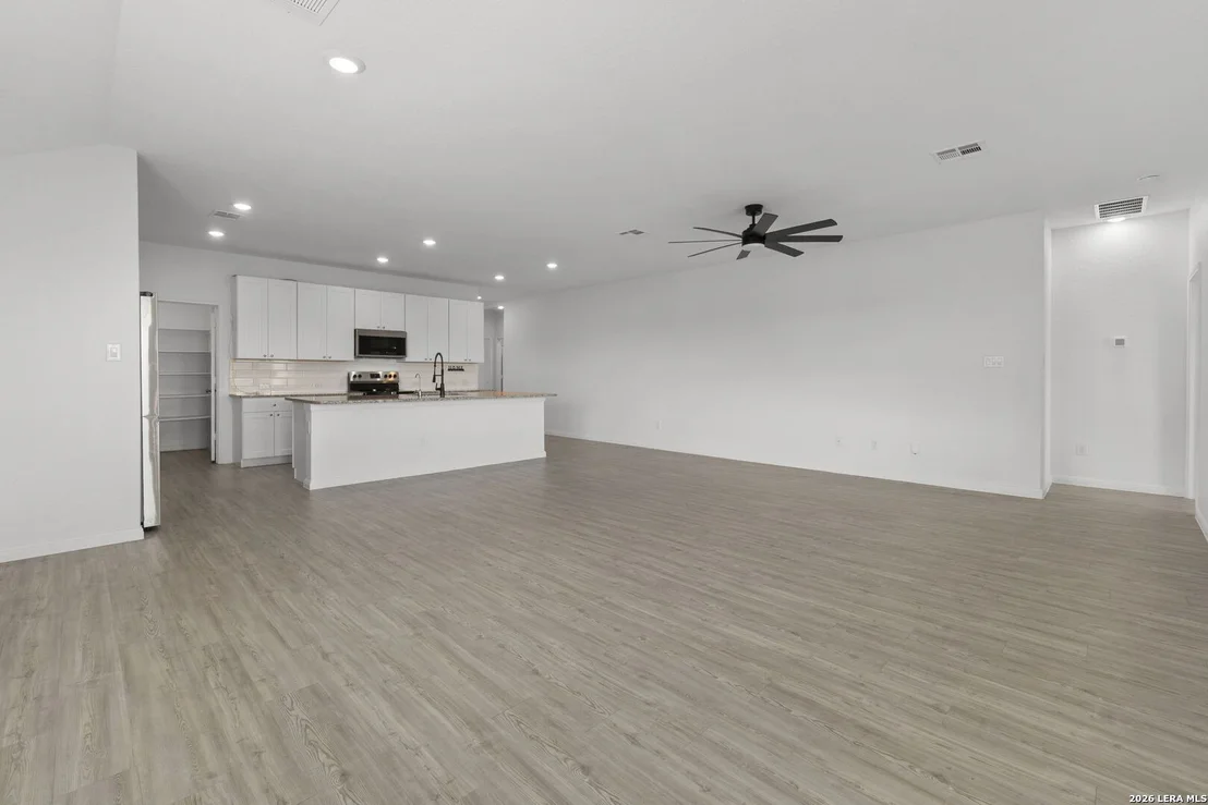 Photo of 105 OLYMPIC CV