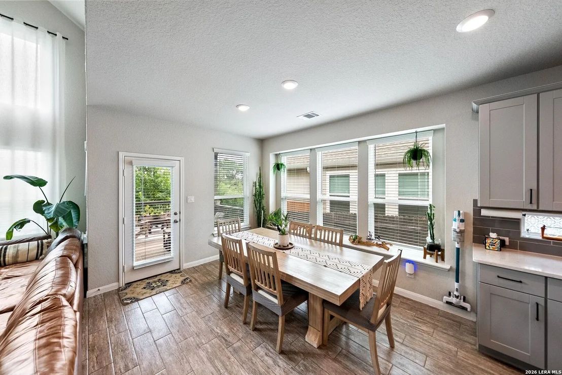 Photo of 1206 Nashua Sq
