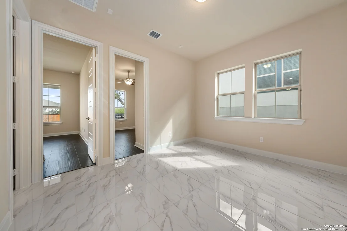 Photo of 4014 BALENTINE