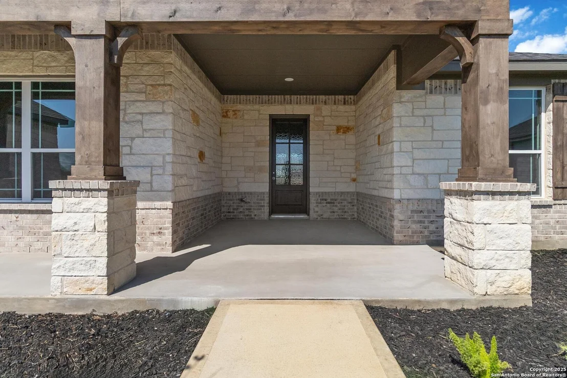 Photo of 1587 Vista View Drive