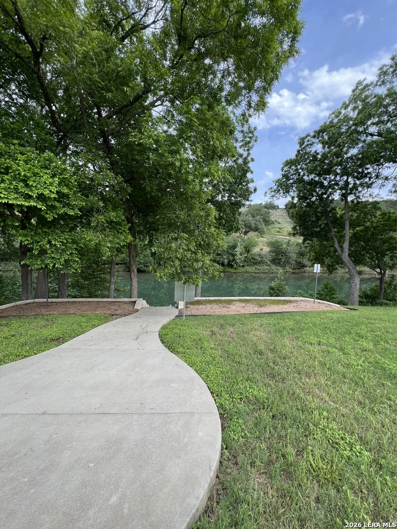 Photo of 831 Wade