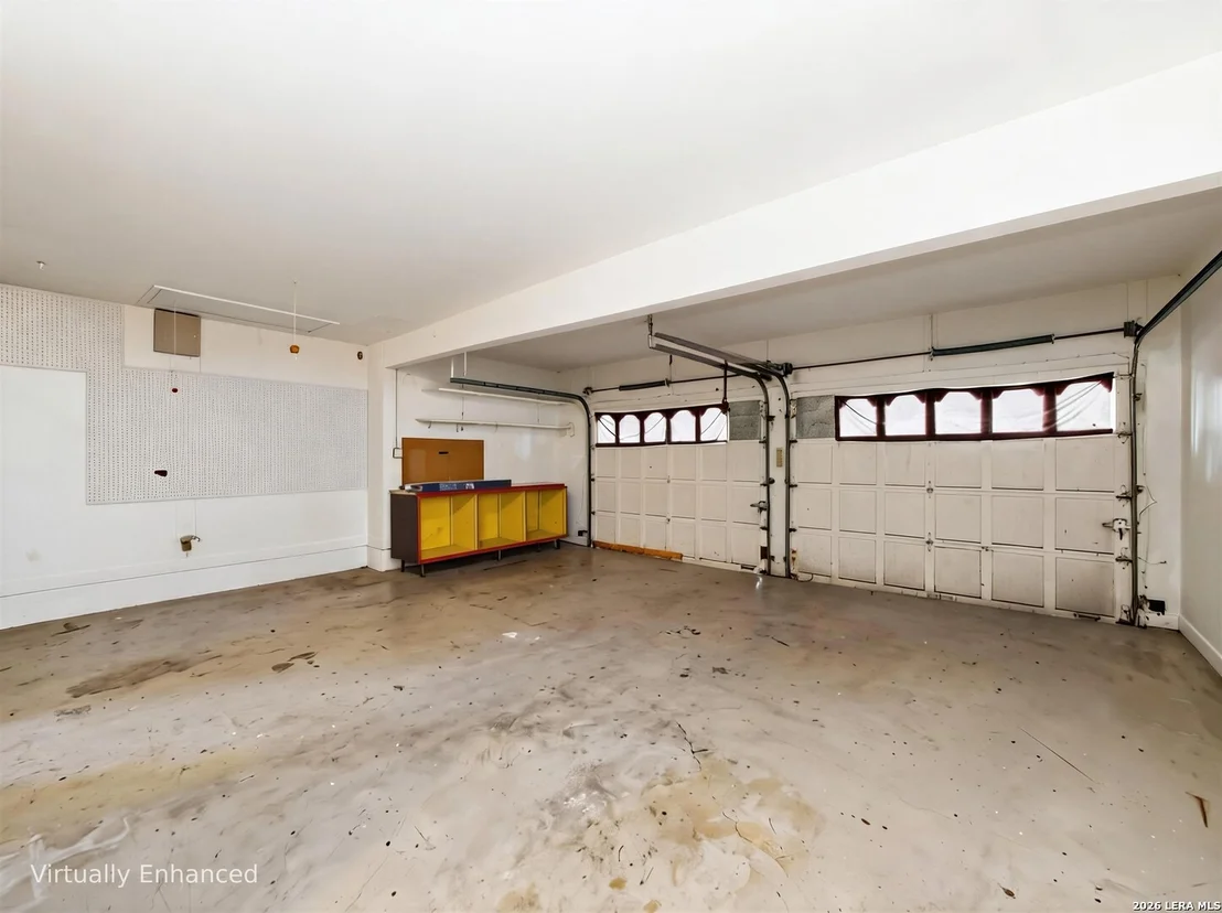 Photo of 621 Balfour Dr